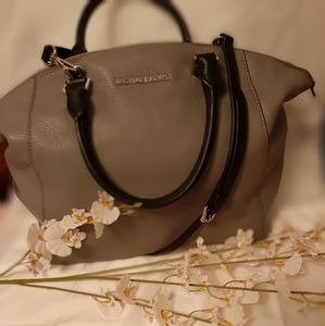 ‼SOLD‼Michael Kors™️‼Leather Satchel